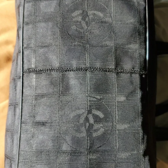 Chanel Travel Line Tote Bag in black nylon jacquard - Picture 15 of 16